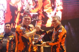 Taufan Pawe Apresiasi Diza Ali Kembali Terpilih Ketua MPW Pemuda Pancasila Sulsel