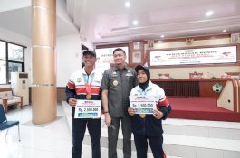 Pemkab Gowa Beri Bonus Atlet dan Pelatih Berprestasi di POPDA