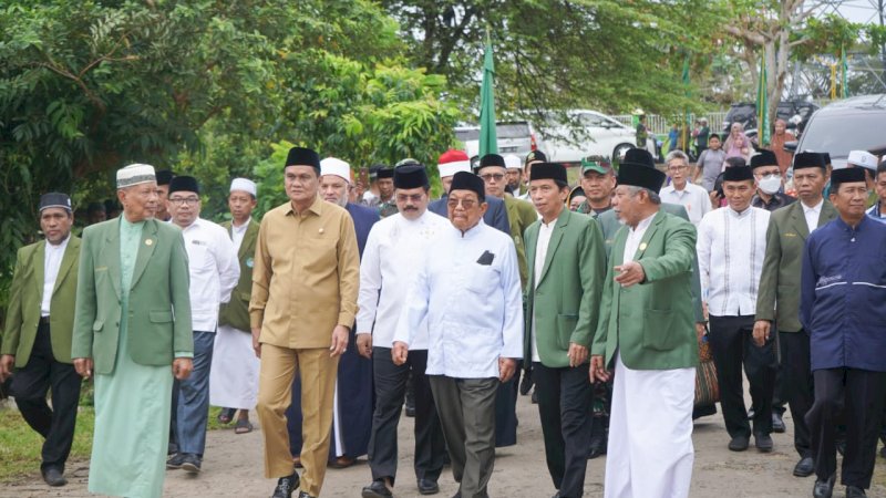 Bupati Barru Tinjau Pembagunan Masjid Tonronge di Ponpes DDI Mangkoso