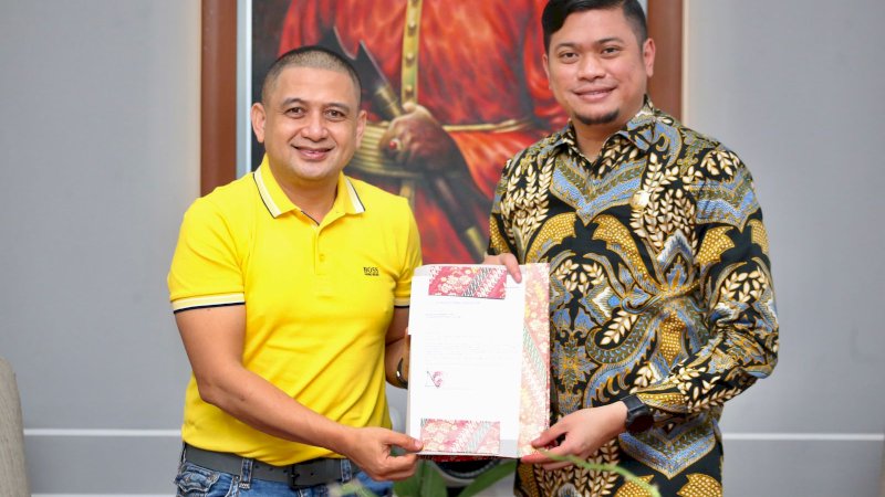 Bupati Gowa Adnan Purichta Ichsan saat menerima CEO PSM Makassar Munafri Arifuddin pada pekan lalu.