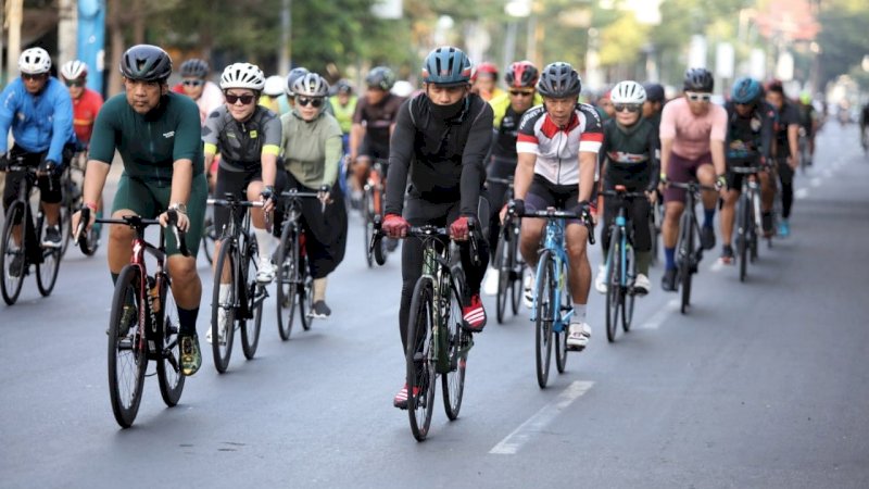 Pangdam Hasanuddin Gowes Bersama PJU Kodam