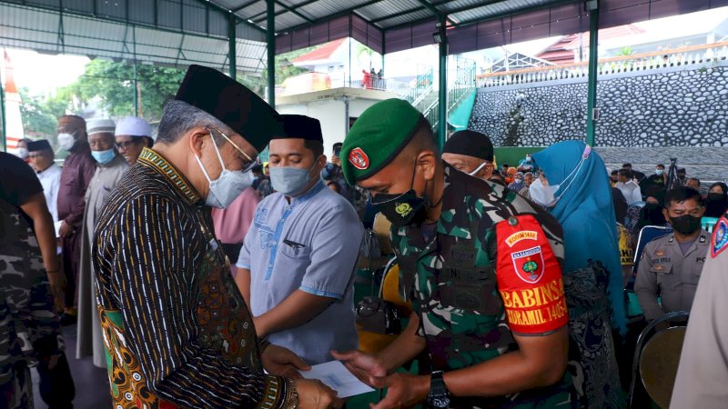 TP Serahkan Insentif RT/RW Hingga Guru Mengaji