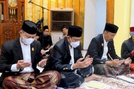 Bupati Wajo, Wabup dan Ketua DPRD Kompak Salat Iduladha di Masjid Agung Ummul Quraa