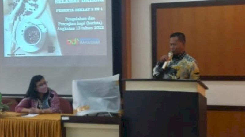 Sekda Enrekang, Baba, pada acara penandatanganan memorandum of understanding (MoU) di Kantor BDI Makassar, Jumat (15/7/2022).
