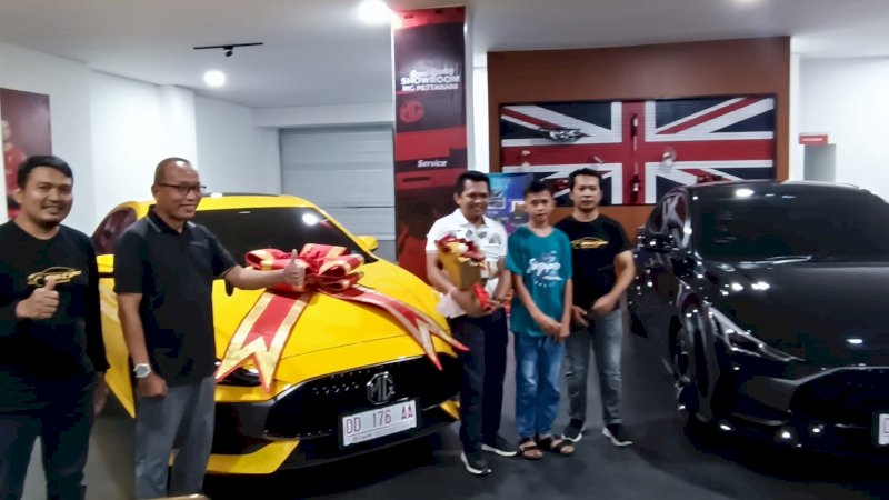 Baru Tiba di Makassar Mobil Keluaran Inggris MG Langsung Ludes