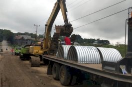 Pengaspalan Ruas Jalan Boro Jeneponto Telah Mencapai 56,62 Persen