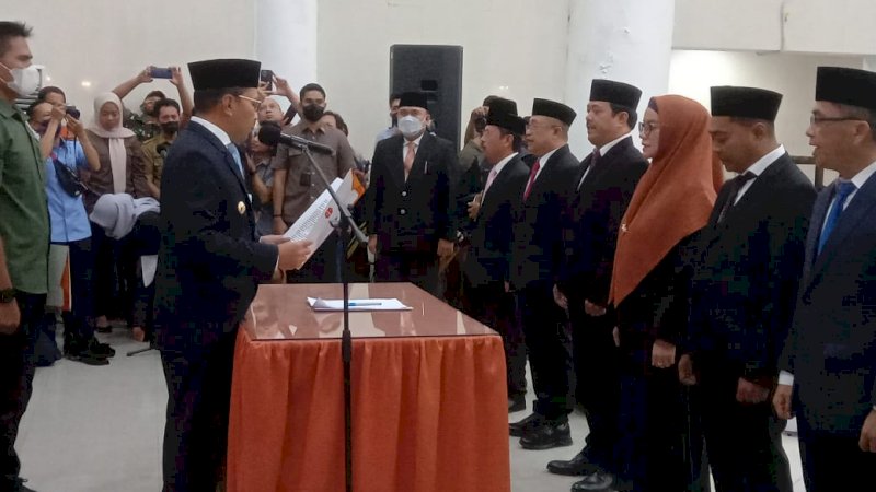 Wali Kota Makassar, Moh Ramdhan Pomanto lantik direksi BUMD Makassar, di Rujab Baruga Aging Mammiri, (19/7/22)