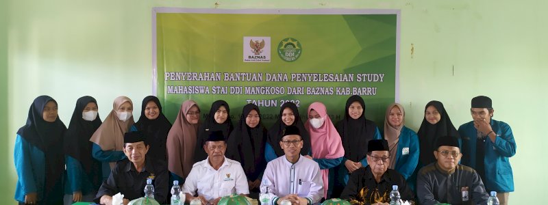 Baznas Barru Salurkan Bantuan Penyelesaian Studi ke Empat Kampus
