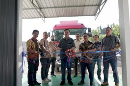 Tingkatkan Layanan Purnajual, Astra UD Trucks Resmikan Gudang Suku Cadang di Semarang