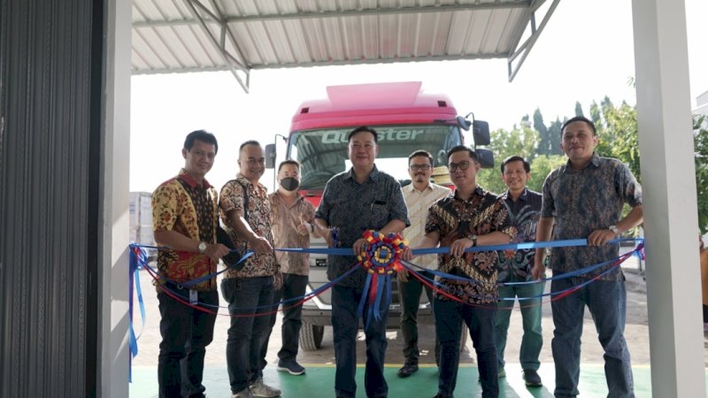 Astra UD Trucks meresmikan gudang suku cadang dan peningkatan fasilitas bengkel di Semarang, Jawa Tengah. 