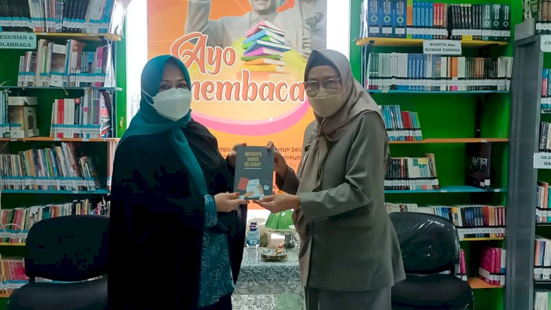 Berkunjung ke Perpustakaan Daerah, Erna Rasyid Taufan Kampanyekan Program Gemar Membaca