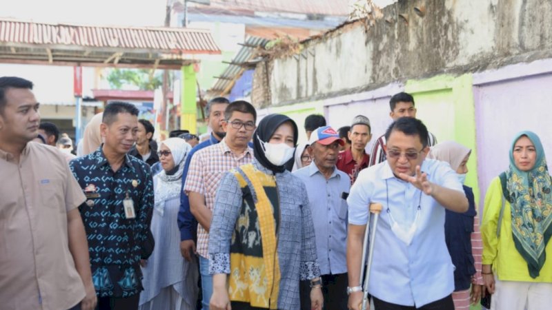 Wakil Wali Kota (Wawali) Makassar, Fatmawati Rusdi, saat mengunjungi Lorong Wisata di Jalan Sungai Pareman, Kelurahan Lajangiru, Kecamatan Ujung Pandang, Jumat (29/7/2022).