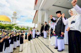 Ribuan Pelajar dan Warga Ramaikan Pawai 1 Muharram di Wajo