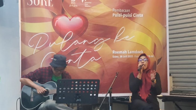 KoPi Makassar dan Satupena Sulsel Rayakan Hari Puisi Indonesia Bertema "Pulang ke Cinta"