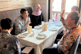 Bertemu Sahabat Lama, Wali Kota Makassar Berbagi Cerita dengan Dua Menteri Singapura dalam Satu Hari
