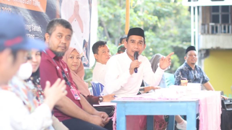 Reses ketiga masa sidang 2021/2022 Ketua DPRD Kota Makassar, Rudianto Lallo, di Kelurahan Lakkang, Kecamatan Tallo, Jumat (5/8/2022).