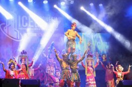 30 Penari Makassar Tampil Memukau pada Rangkaian Agenda Rakernas Apeksi dan ICE di Padang