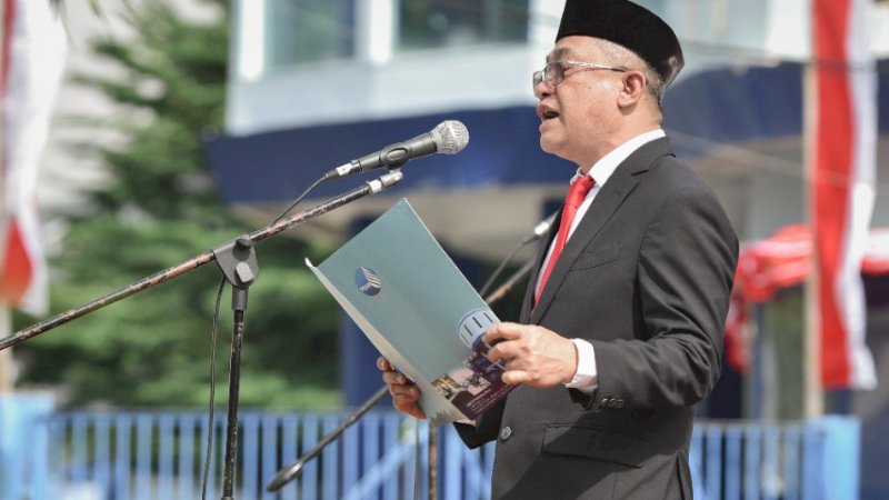 Direktur Utama PDAM Makassar menjadi inspektur upacara HUT Ke-77 Republik Indonesia tanggal 17 Agustus 2022, yang dihadiri seluruh jajaran Direksi, Dewan Pengawas dan karyawan di halaman kantor yang berlokasi di jl. Ratulangi. 