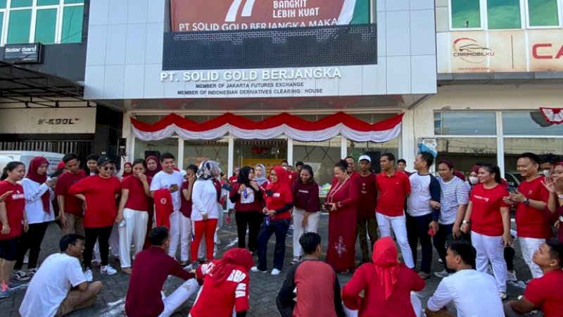 Rayakan HUT RI ke-77, SGB Makassar Bagi-bagi Hadiah Menarik. 