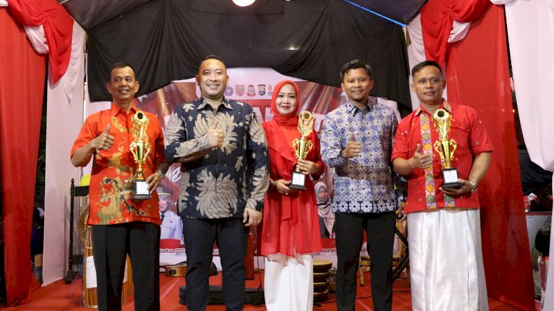 Camat Panakukkang,  Andi Pangeran Nur Akbar di Acara Pesta Rakyat di Keurahan Paropo, Senin malam (22/ 8/22)