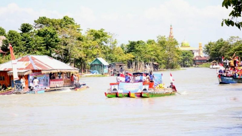 Festival Danau Tempe (FDT) 2022 mulai berlangsung di Tempat Pelelangan Ikan (TPI) 45, Kabupaten Wajo, Sulawesi Selatan (Sulsel), Selasa (23/8/2022). 