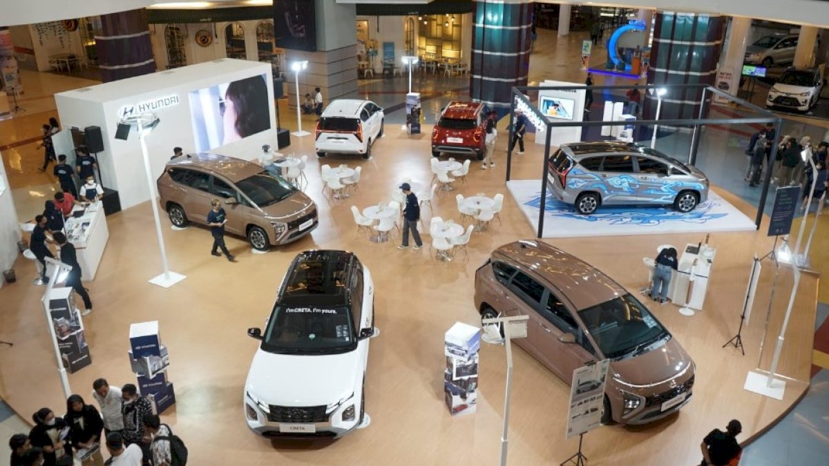 Hyundai Pamerkan Stargazer di TSM Makassar, Banjir Penawaran Menarik