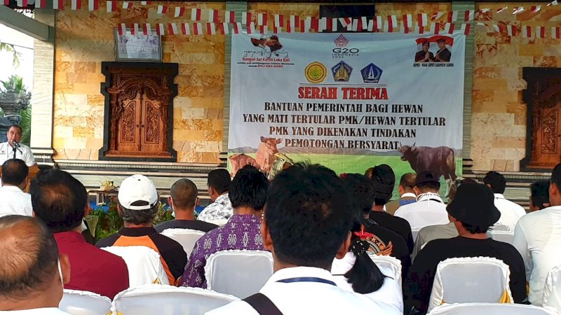 Kementan Salurkan Bantuan Bagi Peternak Terdampak PMK di Bali
