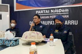 Giliran Warga Mallawa Terima Bantuan Sembako Tim Jumat Berkah DPD NasDem Barru