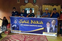 Tim Jumat Berkah NasDem Barru Bertemu Waga Kalompie, Berbagi Sembako