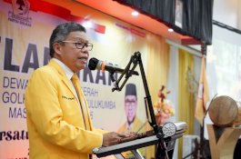 Taufan Pawe Lantik Pengurus DPD II Golkar Bulukumba Periode 2021 - 2026