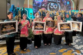 TP PKK Makassar Borong Penghargaan HKG ke 50 TP PKK Sulsel