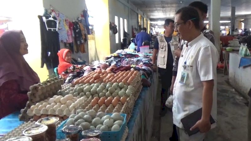 Harga Telur Meroket, Disdag Parepare Pantau Pasar