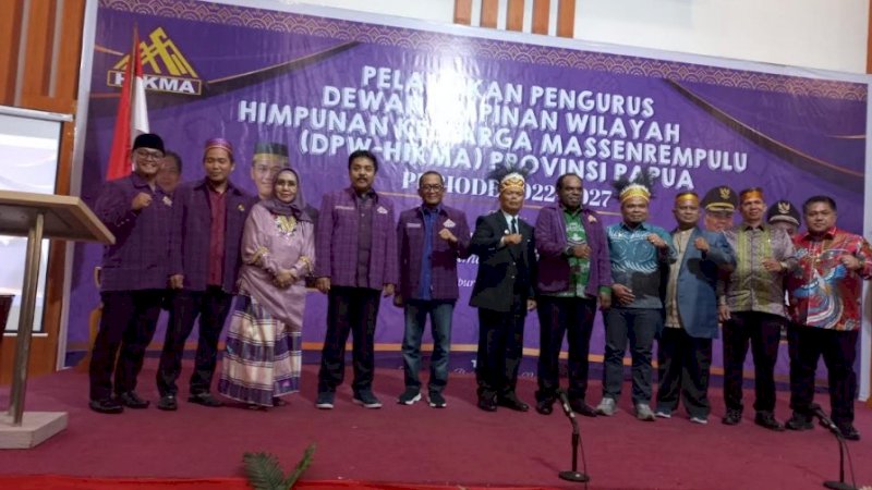Pelantikan Dewan Pengurus Wilayah (DPW) Himpunan Keluarga Massenrempulu (Hikma) Provinsi Papua di Hotel Horison Kotaraja, Kota Jayapura, Papua, Minggu (28/8/2022).