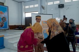 Buka Lokakarya Bahasa Daerah, Erna Taufan Pesankan Ini