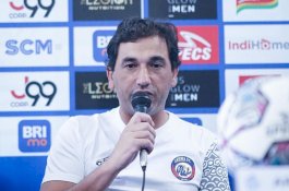 Pelatih Arema Eduardo Almeida Resmi Dipecat