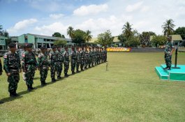 Pangdam Hasanuddin Dampingi Kasum TNI Periksa Kesiapan Ops Satgas Yonkav 10/Mendagiri