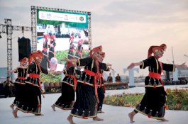 Kesenian Minangkabau Ramaikan Panggung Makassar F8 2022