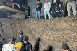 Pastikan Berjalan Lancar, Beni Iskandar Pantau Langsung Pekerjaan Pipa yang Bocor di  Gowa