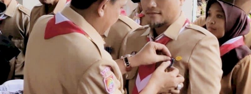 Elfrianto Terima Penghargaan Dari Ketua Kwartir Nasional Gerakan Pramuka