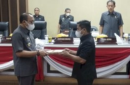 Pemkot Parepare Serahkan KUA PPAS 2023