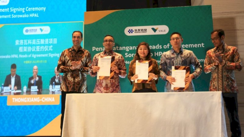 Penandatanganan The Heads of Agreement oleh pihak PT Vale Indonesia Tbk. dan Zhejiang Huayou Cobalt Company yang akan menjadi acuan untuk kesepakatan lebih lanjut, Selasa (13/9/2022).