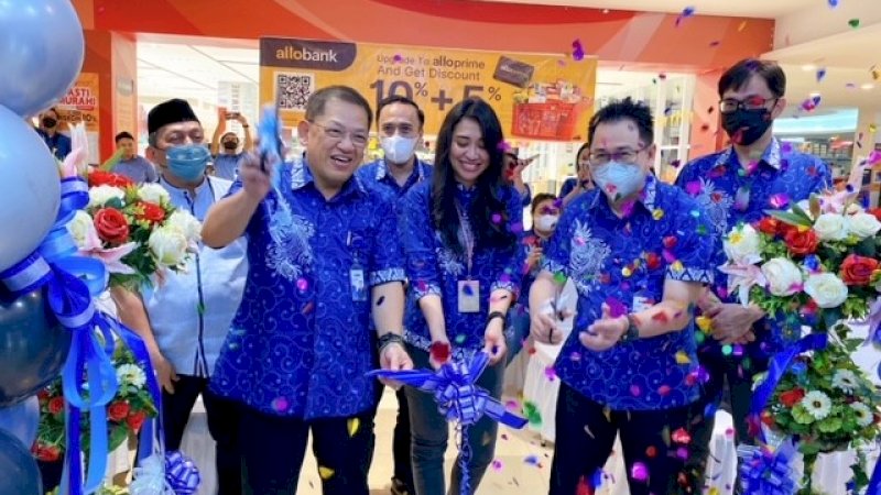 BCA Express Hadir di Trans Studio Mall Makassar.