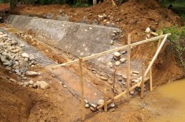 Gubernur Sulsel Sebut Rehabilitasi Daerah Irigasi Angkona Potensi Aliri 266 Hektar Pertanian
