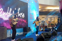 Endah dan Rhesa Bocorkan Trik Membuat Lagu Dalam Acara Jakarta Travel Fair 2022 di Makassar