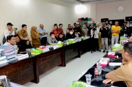 RDP Pembagian Lods Pasar Mini di DPRD Wajo Nyaris Ricuh