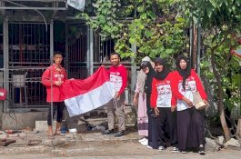 Semarak HUT Ke-77 RI, Pemkab Sidrap Bagikan Bendera Merah Putih Gratis ke Masyarakat