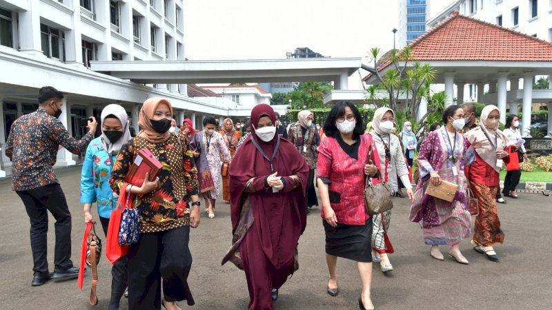 Buka Rakernas, Ketum Dekranas Wury Ma’ruf Amin Harapkan Solusi Peningkatan Daya Saing dan Kesejahteraan Perajin