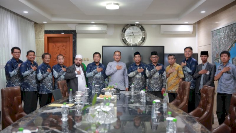 Pertemuan Wali Kota Makassar, Mohammad Ramdhan Pomanto (Danny), dengan para pengurus Forum Kerukunan Umat Beragama (FKUB) Kota Makassar, di Jalan Amirullah, Jumat (23/9/2022).