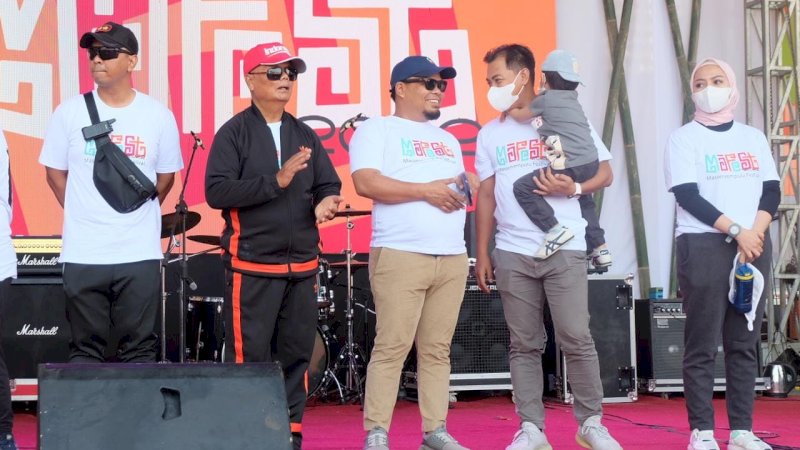 Buka Acara Massenrempulu Fest 2022, Bupati Enrekang Ajak Masyarakat Minum Kopi Gratis