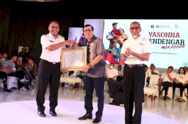 Danny Pomanto Terima Penghargaan dari Kemenkumham RI